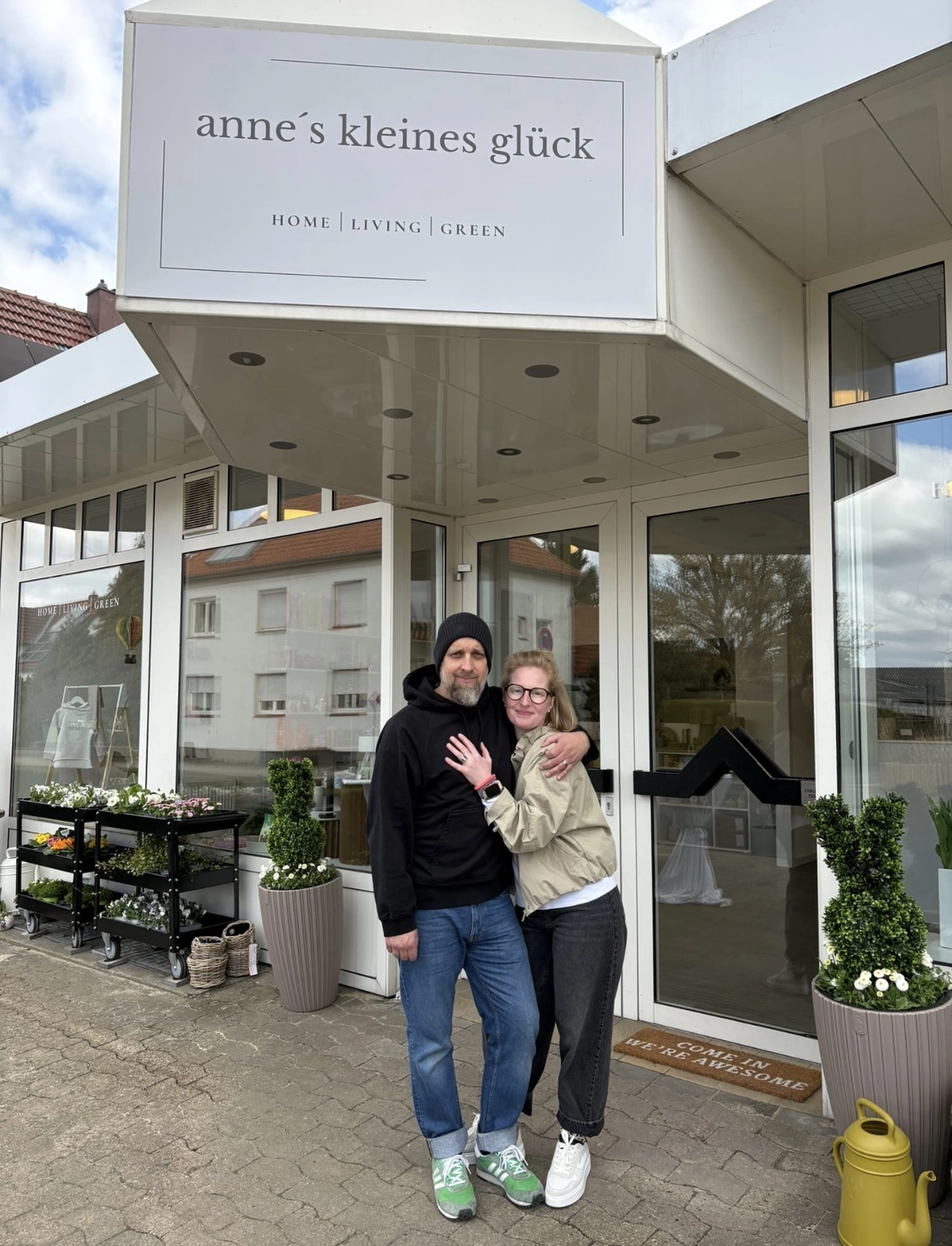 Annes kleines Glück – Einzelhandel im Kleingewerbe – Blumen in der Teekanne