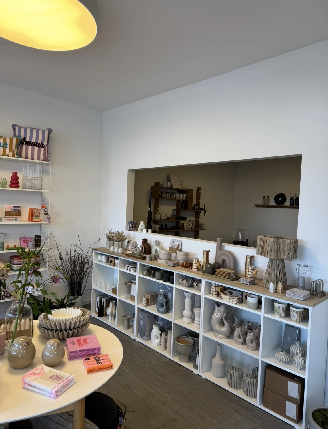 Annes kleines Glück – Einzelhandel im Kleingewerbe – Blumen in der Teekanne